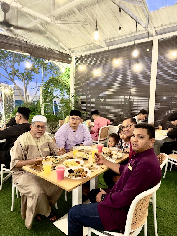 Bidadari Turun Malam Cafe & Ruang Seni