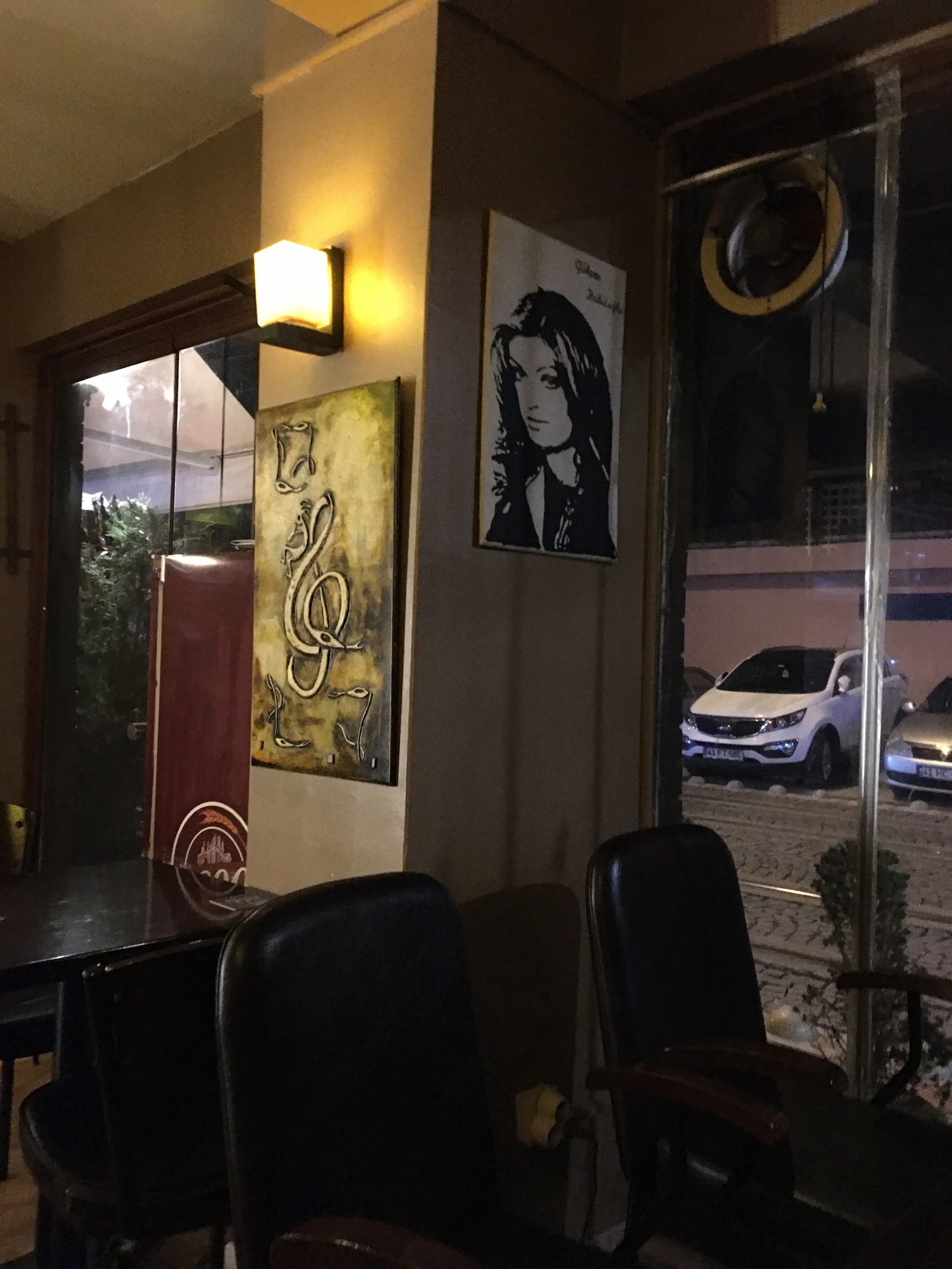 Pier 45'lik Bar mekanı