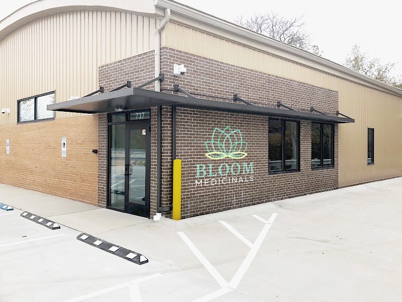 Video tour of Bloom Akron Dispensary retail environment