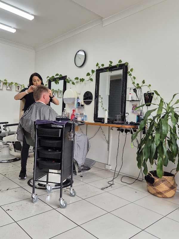 Epi's Barber Shop photo 1