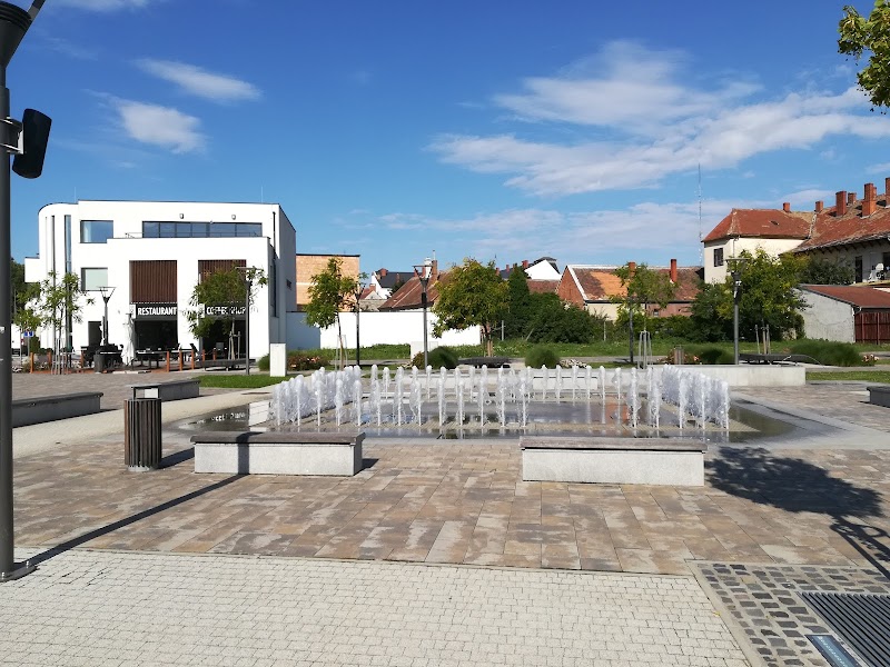 Postatér Szökőkút