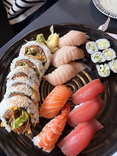 Sushi Bar Ajisai photo 3