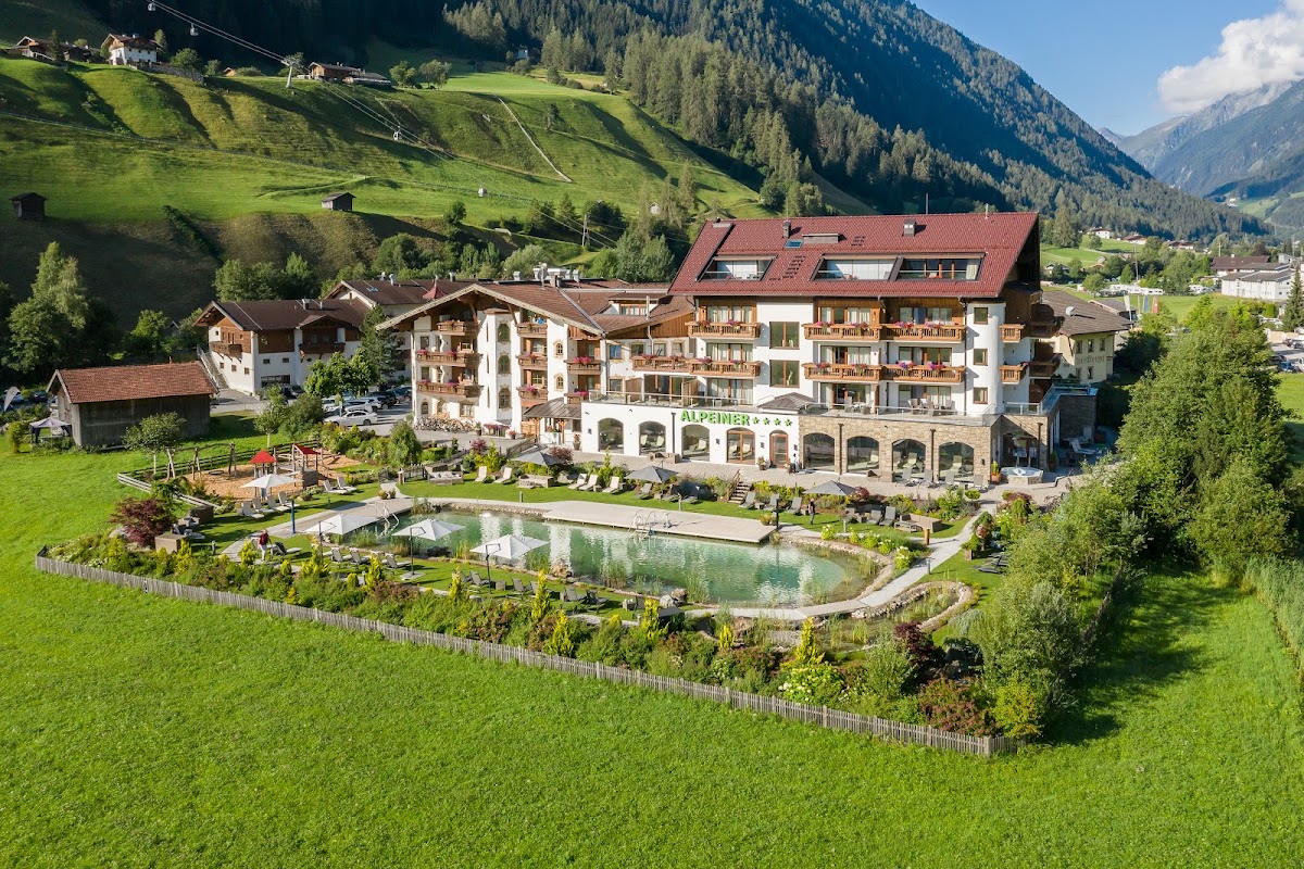 Alpeiner Nature Resort Tirol, dog-friendly hotel in Innsbruck