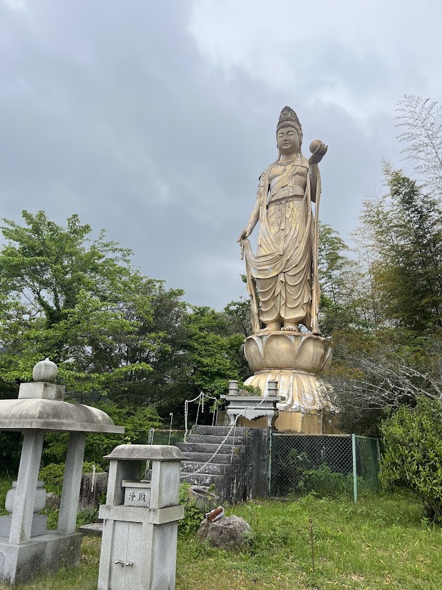 Tokuyama International Country Club - Photo 3