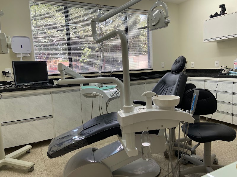 Linea Odontologia Especializada I Dentista no Setor Sul em Goiânia. Dra Romana Silva - foto 2