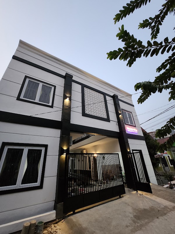Black n White Exclusive Kost