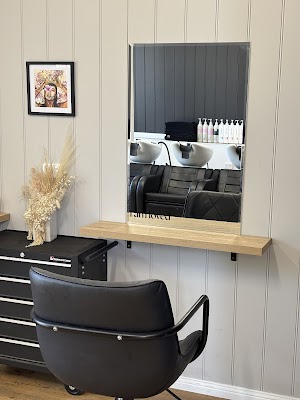 Briah Mae Hair & Body photo 2