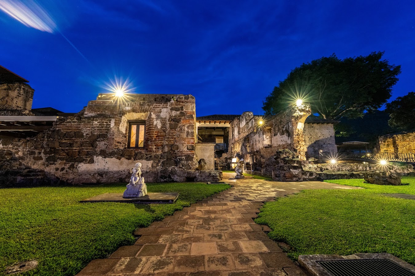 Hotel Casa Santo Domingo and Cerro de Santo Domingo