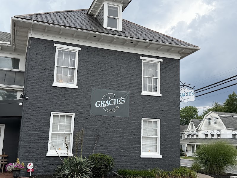 Gracie's On West Main photo 4