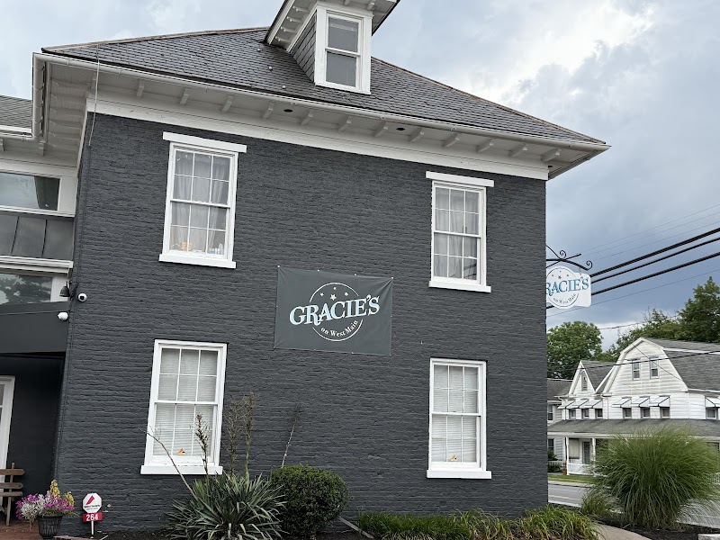 Gracie's On West Main photo 4