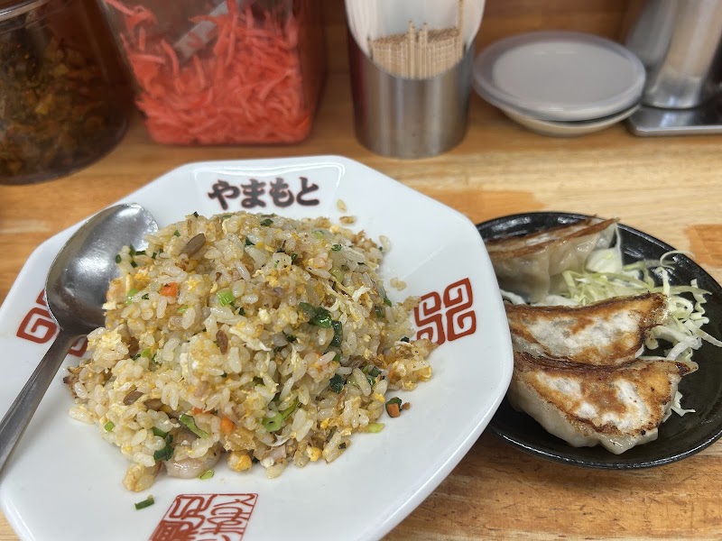 ラーメンやまもと 春日本店 写真5
