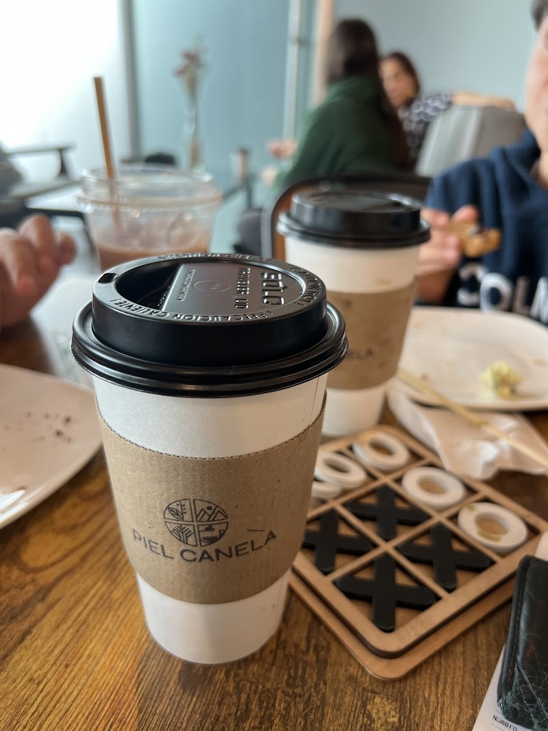 Piel Canela Cafeteria photo 4