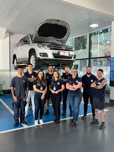 Foto de Dalz Automotive - Mechanical Workshop