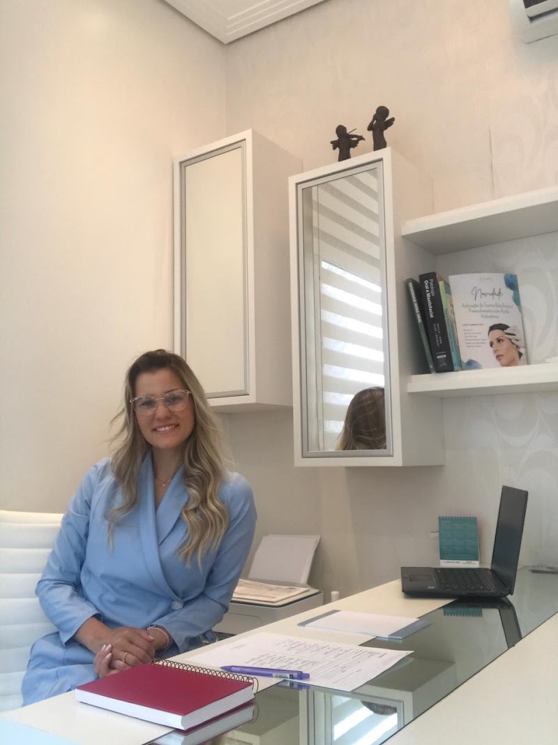 Dra. Paula Reginne Vieira - Cirurgiã Dentista/Endodontia/Endodelivery - foto 3