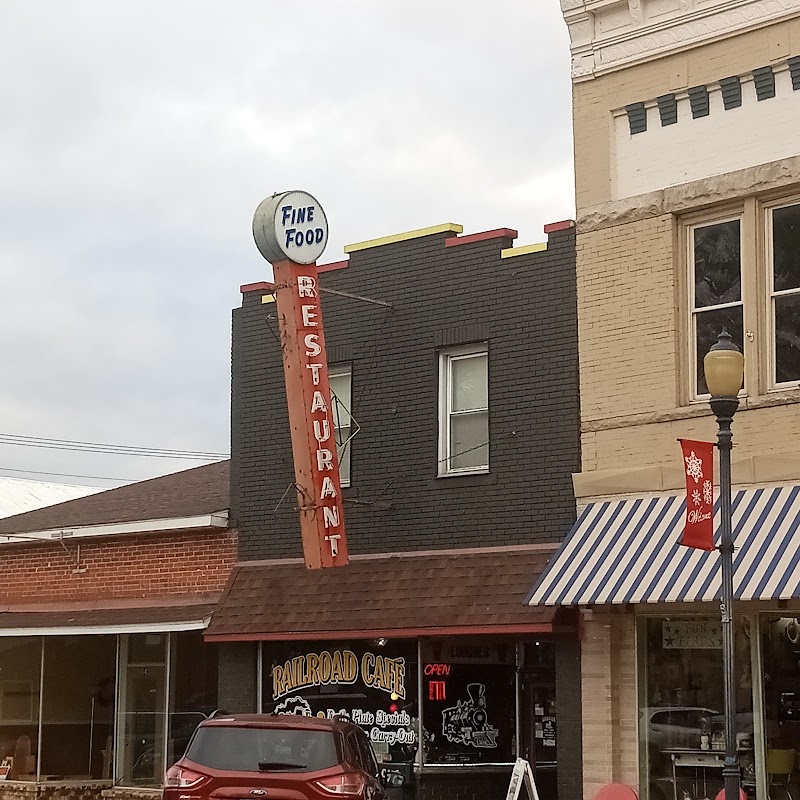 Railroad Cafe Lounge photo 4