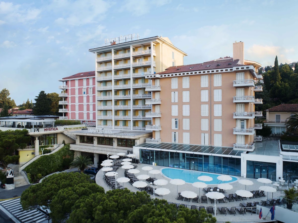 Hotel Riviera, dog-friendly hotel in Lake Bled