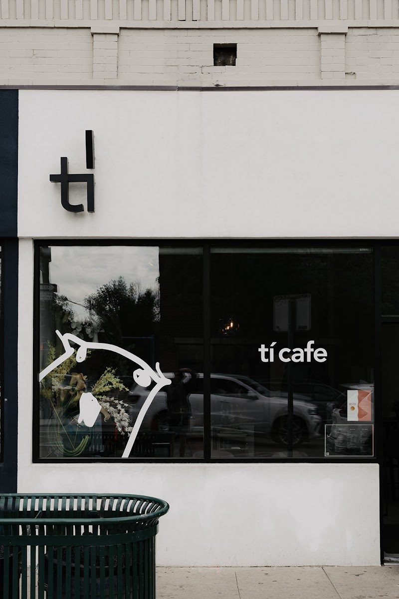 Tí Cafe photo 1