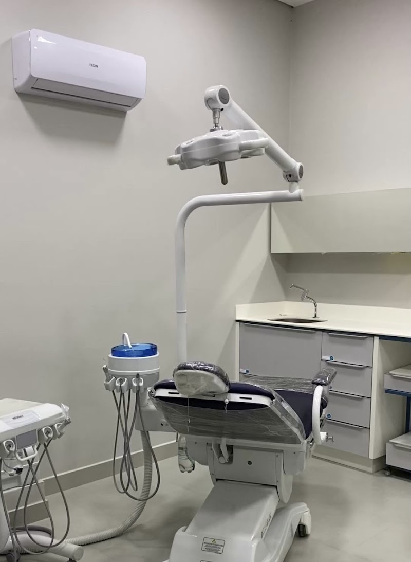 Sorrifácil Ingleses | Implantes Dentários, Prótese Protocolo e Reabilitação Oral - foto 4