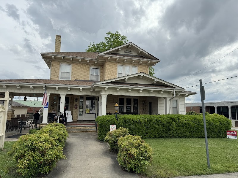 Black Chicken Coffee House & Gifts photo 4