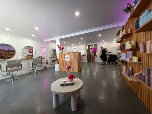 Blush & Mane photo 2