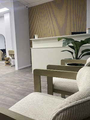 Salon Kingston photo 3