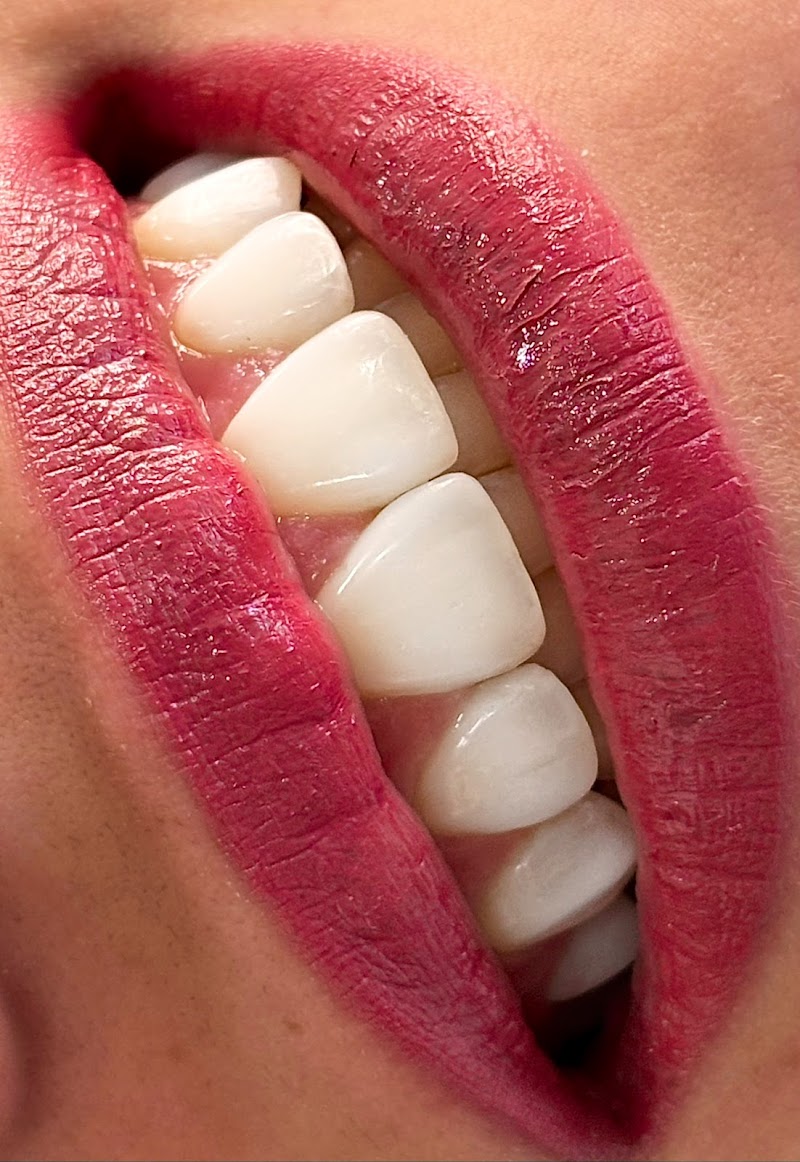 Espaço Sorriso/ Dra. Cristiane Brum - Odontologia Integrada