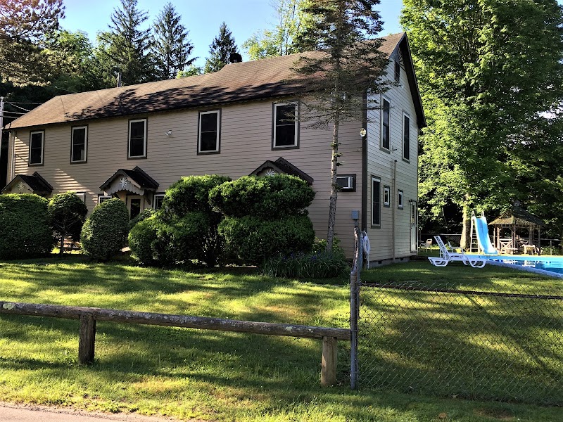 Ralph's Bar & Bowling photo 3