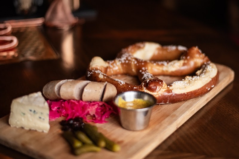 Ralph's Bar & Bowling photo 4