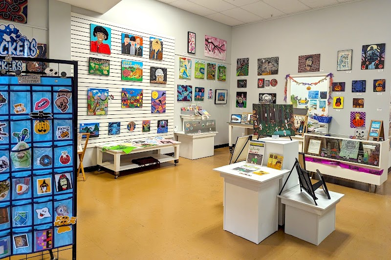 Work of Art Studio (Country Club Mall)