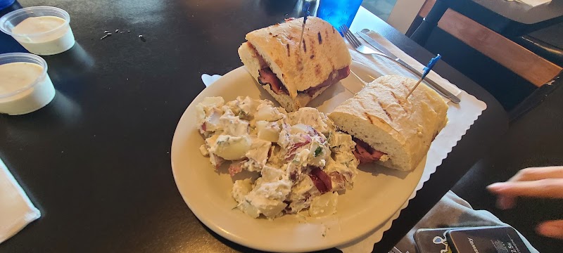 Toni's Courtyard Café photo 4