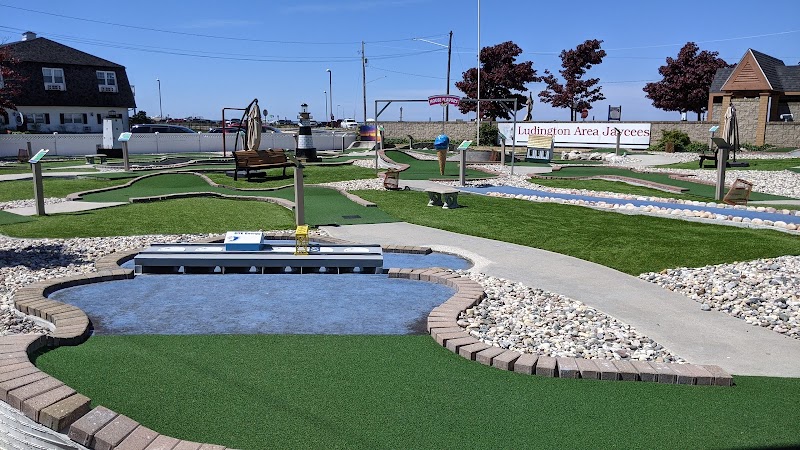 Ludington Area Jaycees' Mini Golf Course banner