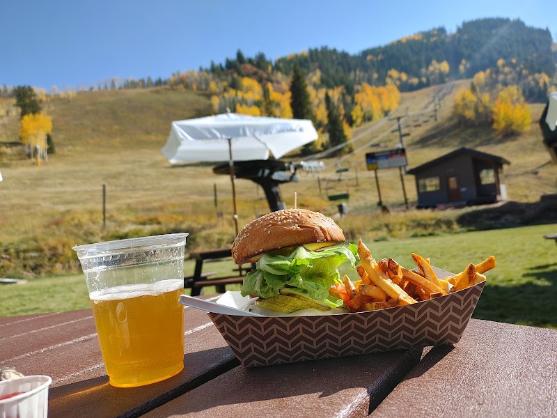 Highlands Alehouse photo 2