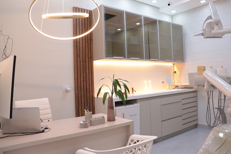 Studio Rachid - Harmonização Facial & Estetica Dental - foto 4