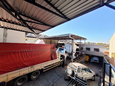 Foto de Mecânica Auto Center Spike | Retifica de Motores a diesel em Curitiba/PR