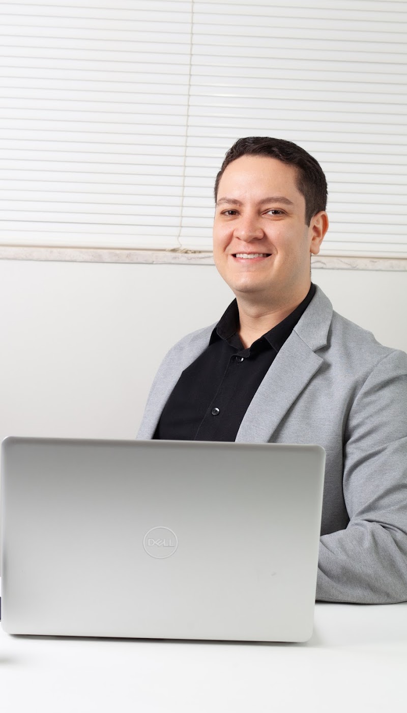 Dr. Hugo Costa - Estomatologia e Endodontia em Natal - foto 3