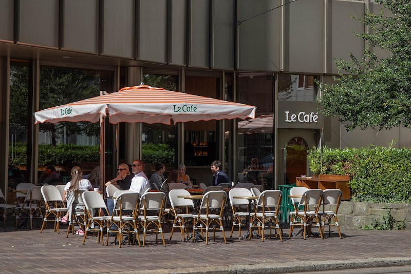 Le Café Bar