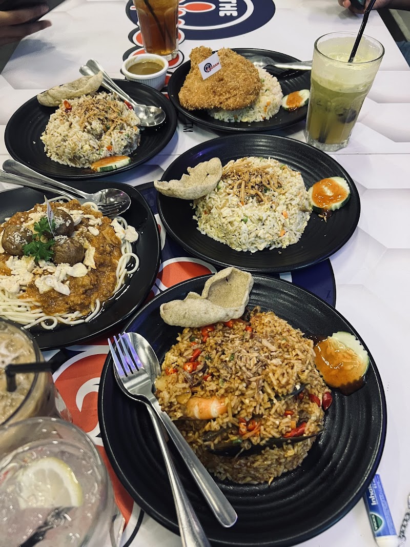 The Pinggan Cafe Johor Bahru (Muslim Owned With Musolla) photo 6