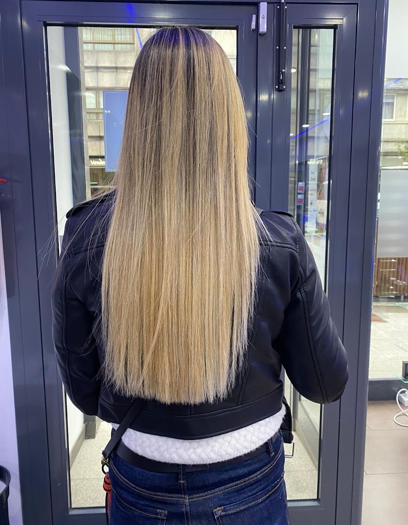 CMA Peluquería & Barbería photo 3