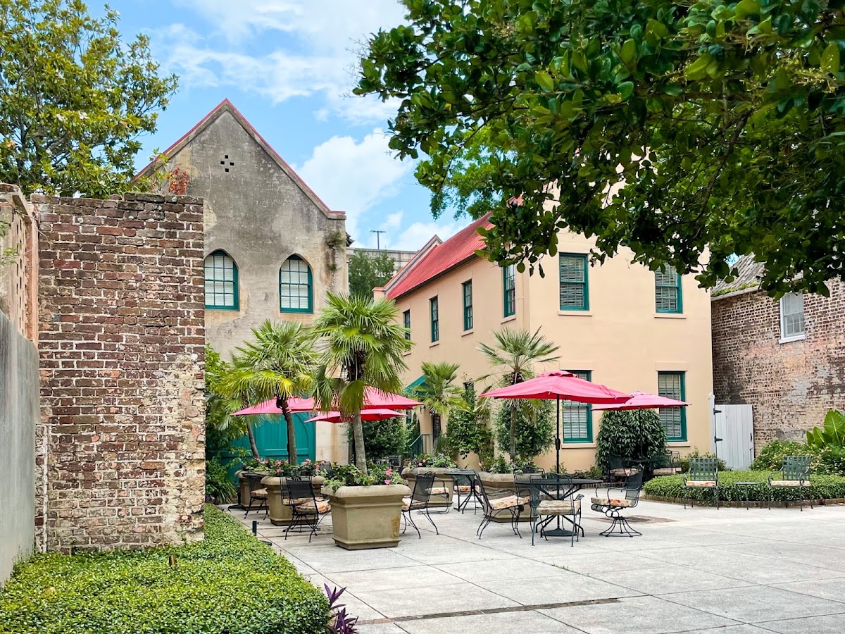 John Rutledge House Inn, dog-friendly hotel in Charleston