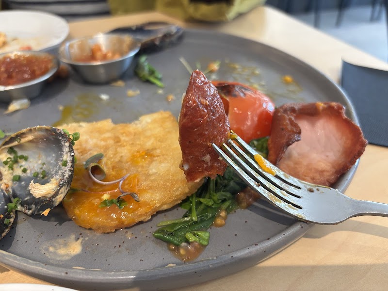 Tomodachi 2.0 Brunch Cafe & Izakaya Bar photo 3