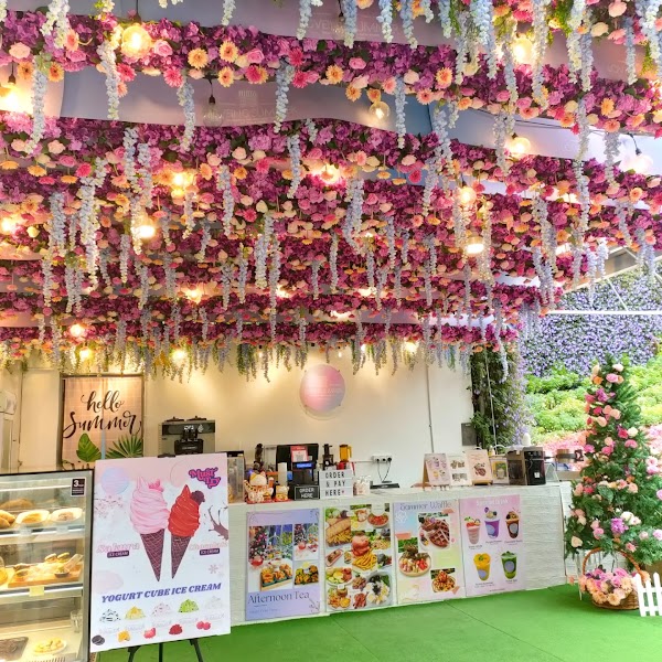 Loveing Summer Cafe - Photo 1