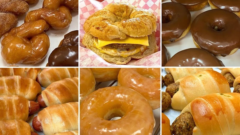 DONUT PALACE Breakfast & Coffee photo 2