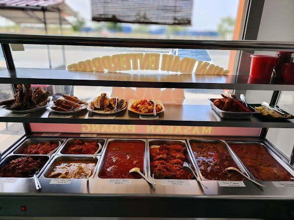 Restoran Wan Indah Enterprise Nasi Padang - Photo 1