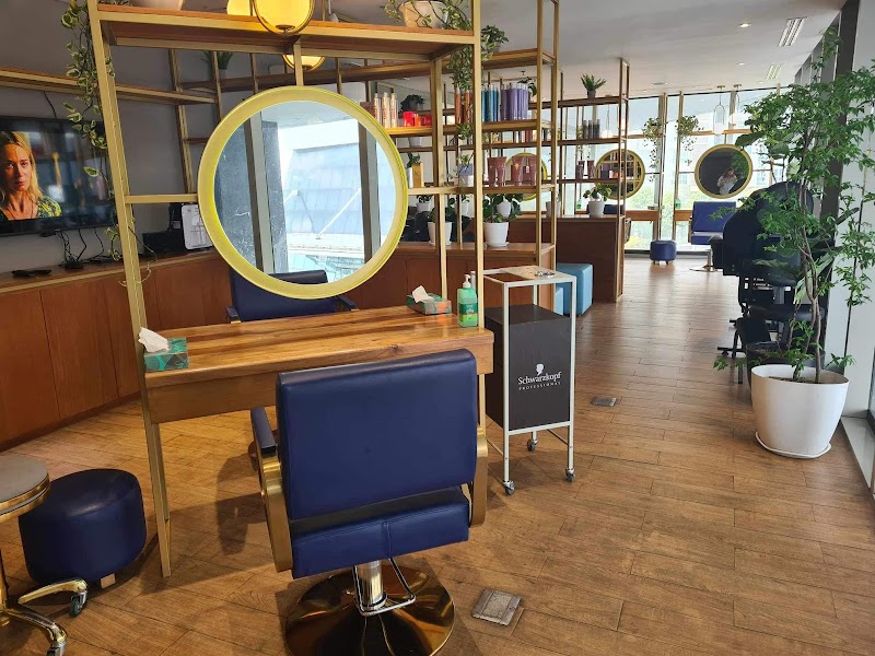 Botanica Salon BGC