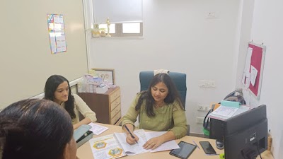 Dr. Urvashi Shah - Image 2