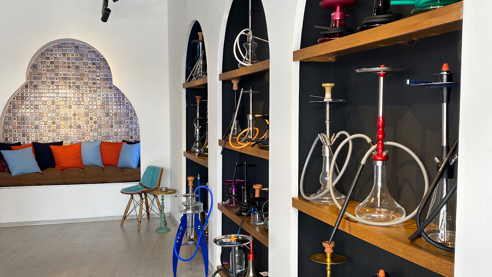 Ada Bohem Hookah & More mekanı