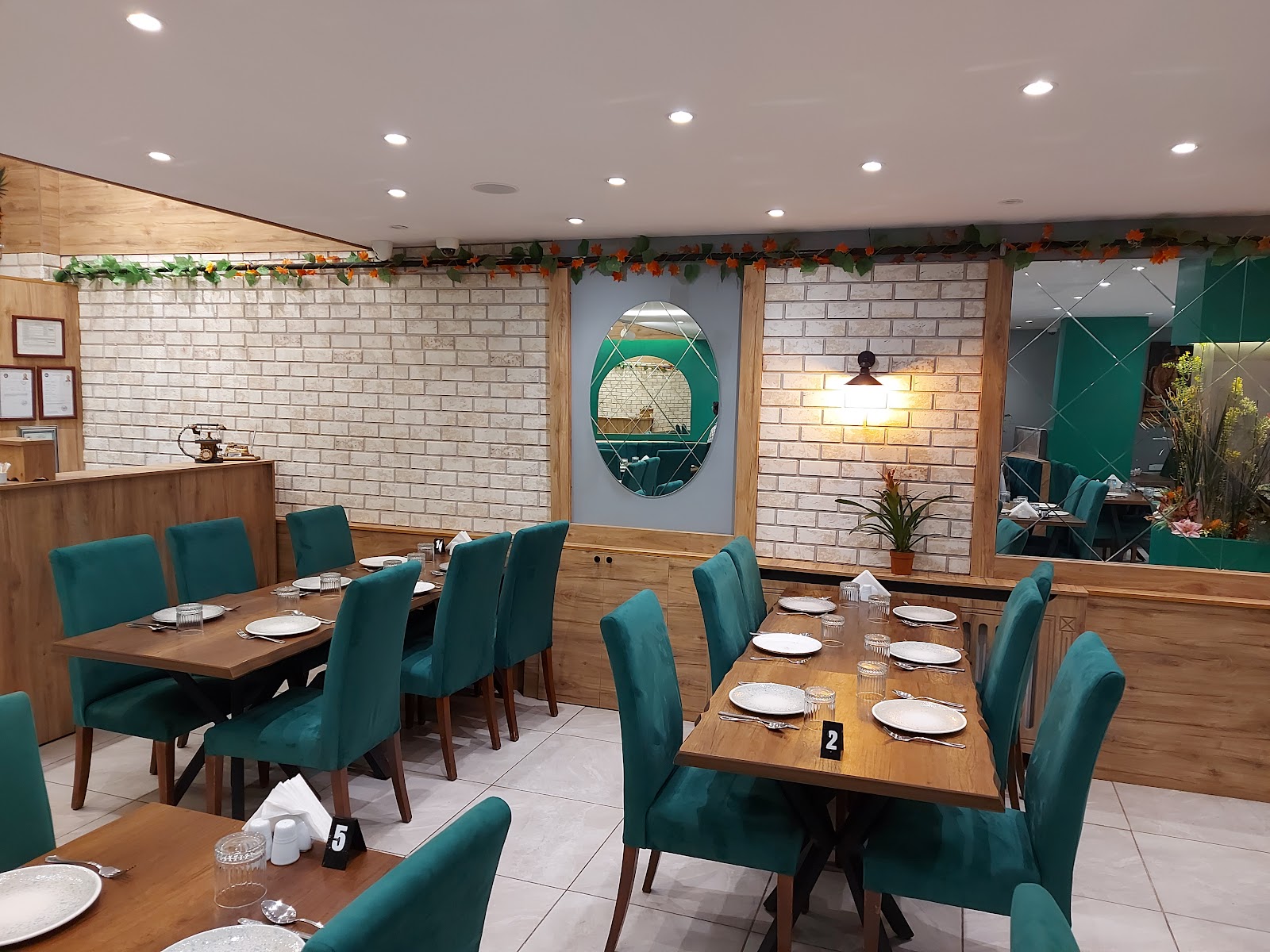 Kars-ı Ala Restaurant mekanı