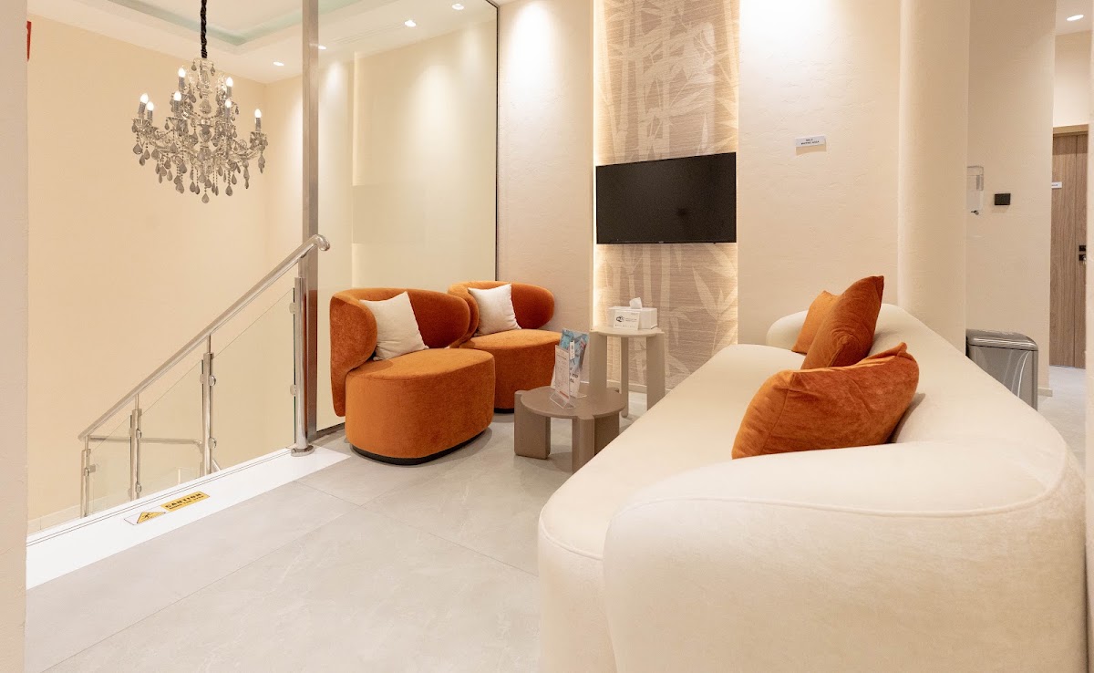 Dr. Joy Dental Clinic, Umm Suqeim Pediatric & Orthodontic Center 3