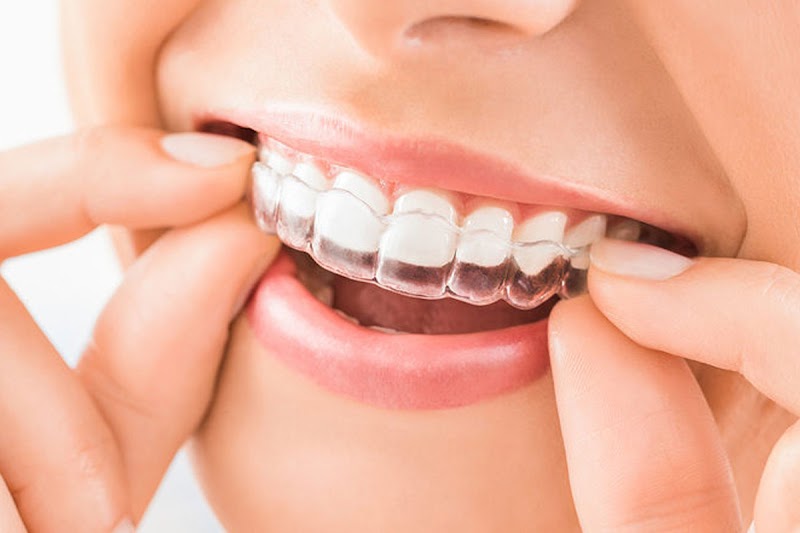 DR.PRAVEEN'S DENTAL AND ORTHODONTIC CENTER (Best Dental Clinic)