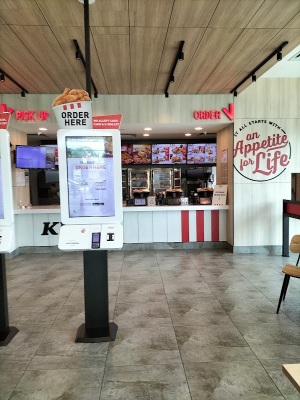 KFC Terminal Larkin DT - Photo 1